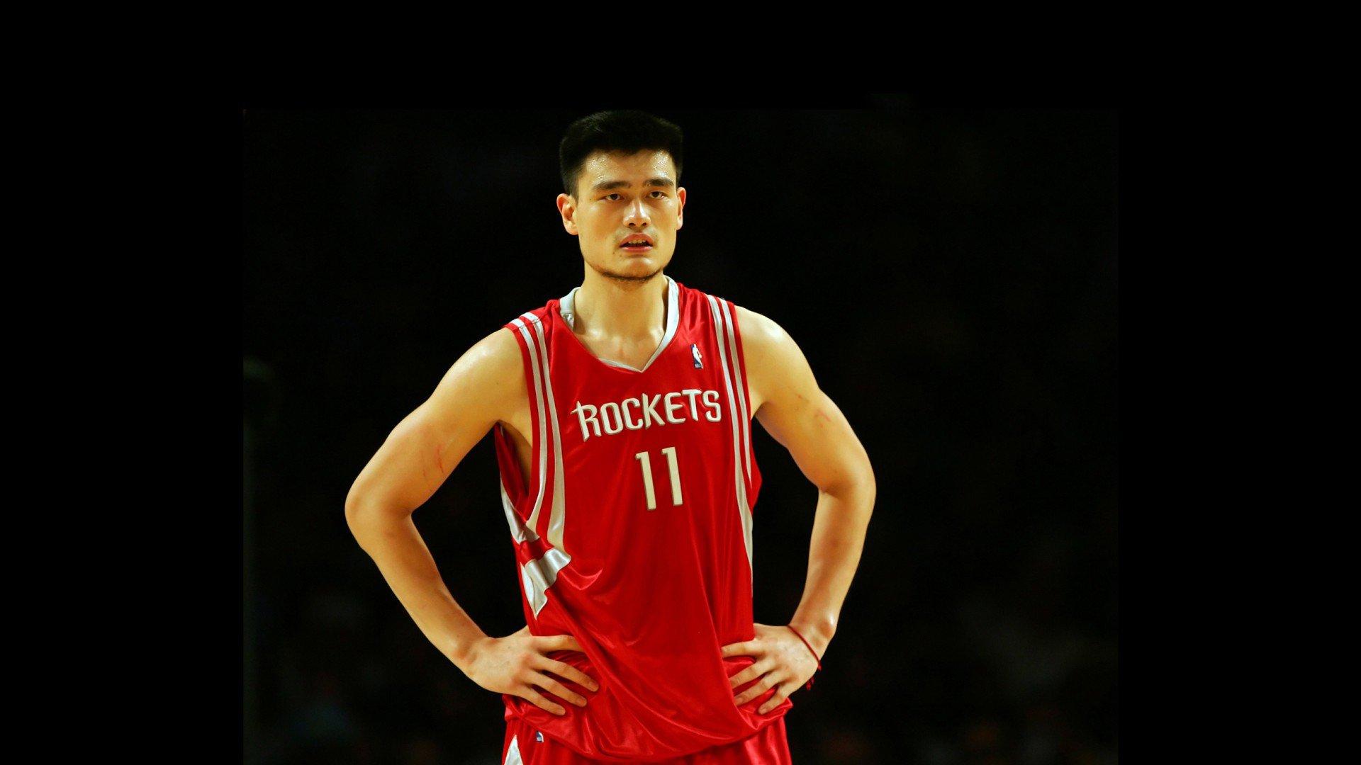传奇谢幕，足球巨星李明举行盛大退役仪式